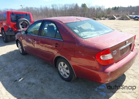 2004 Toyota Camry Le z USA, uszkodzony, nr VIN 4T1BE32K94U292915